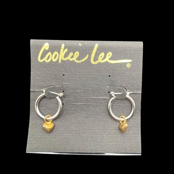 VTG Cookie Lee Earrings Silver Tone Hoop‎ with Gold Tone Heart Charm Hinged NEW - Picture 1 of 6